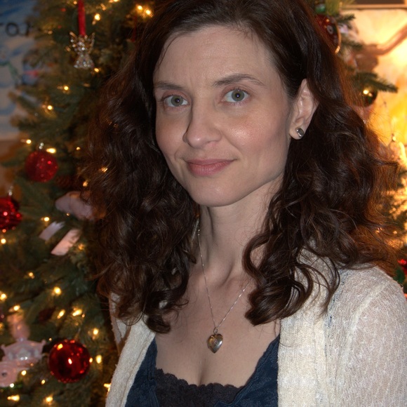 Meet your Posher, Jennifer - Picture 3 of 8